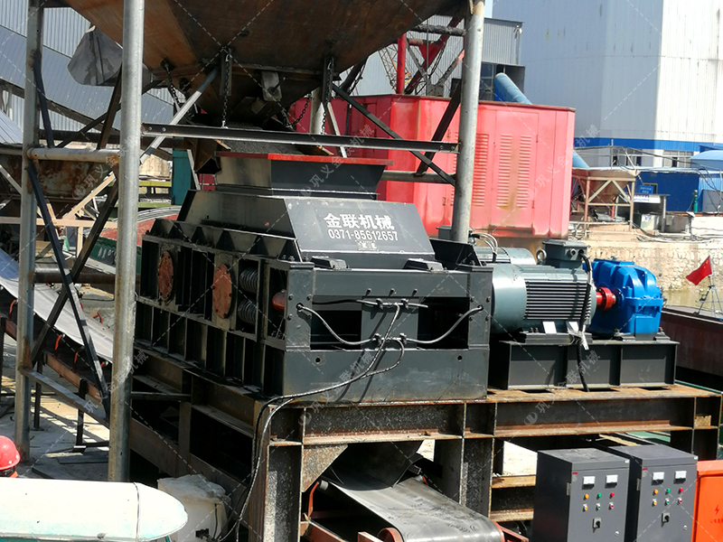 青石和河卵石哪個(gè)制砂好？用對(duì)輥破碎機(jī)怎么樣？